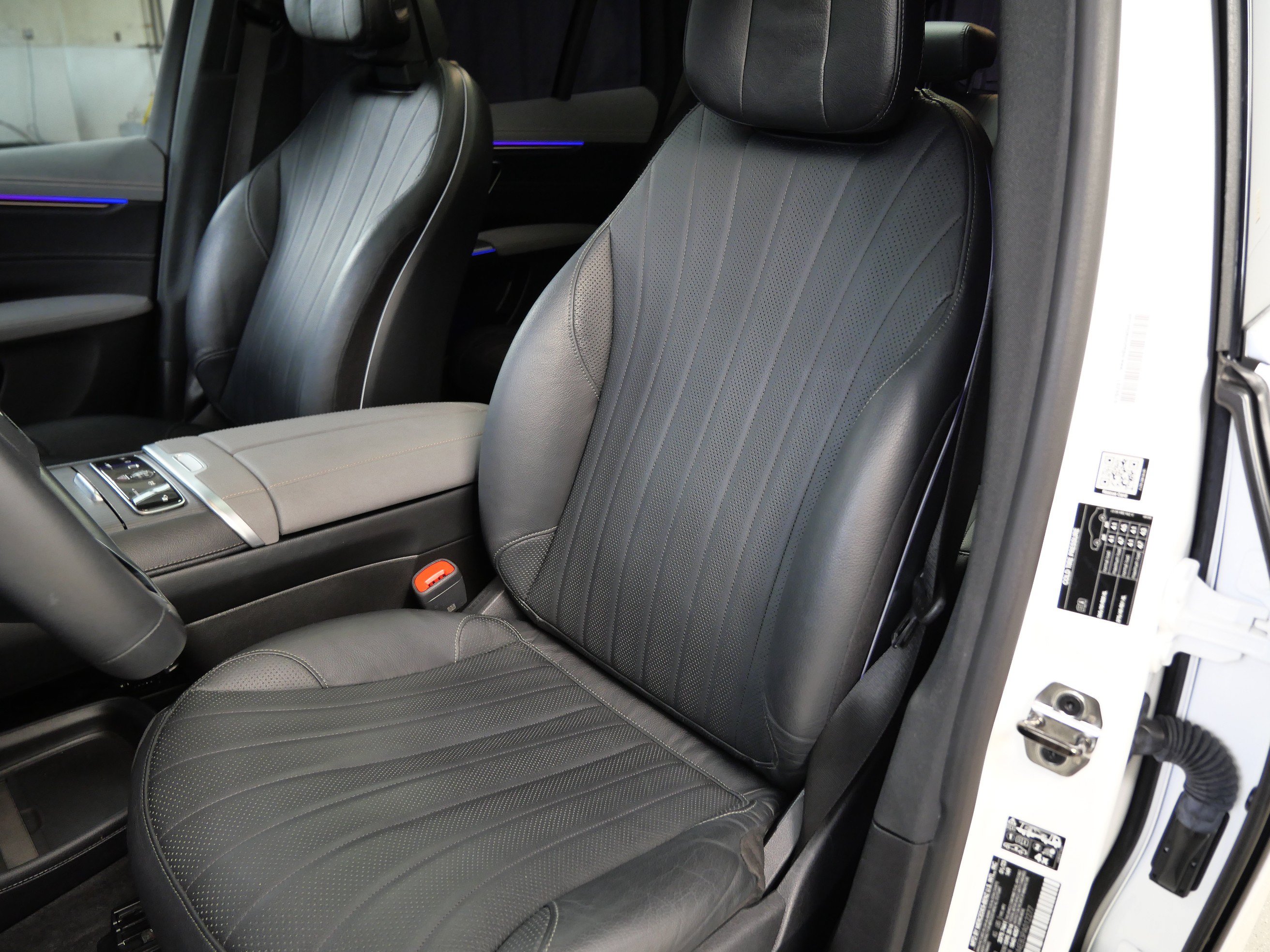 Certified 2023 Mercedes-Benz EQS 580 4MATIC SUV image 3
