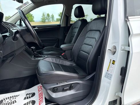 Used 2019 Volkswagen Tiguan SEL Premium AWD/4WD image 12