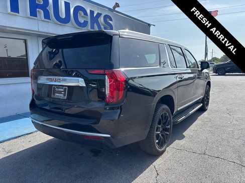 Used 2023 GMC Yukon XL Denali AWD/4WD image 2