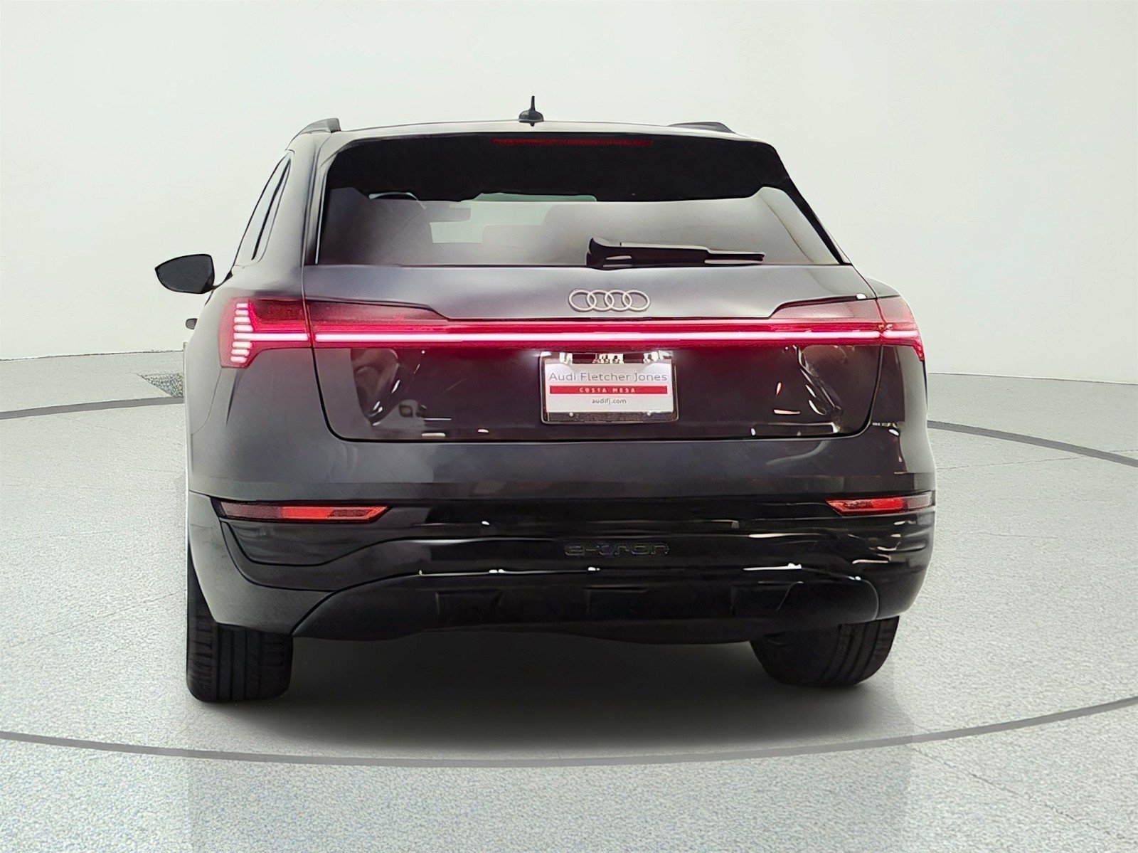 Used 2024 Audi Q8 e-tron Premium AWD/4WD image 6