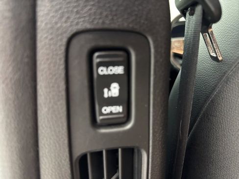 Used 2024 Honda Odyssey EX-L image 25