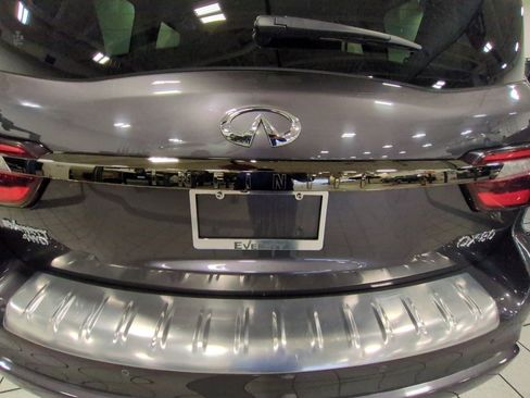 Used 2023 INFINITI QX80 Premium Select w/ Cargo Package image 27