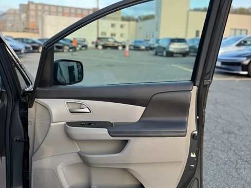 Used 2013 Honda Odyssey LX image 25