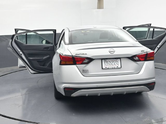 Used 2024 Nissan Altima 2.5 SV FWD image 48