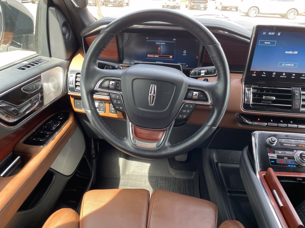 Used 2022 Lincoln Navigator Reserve AWD/4WD image 13