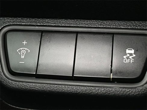 Used 2022 Kia Forte LXS image 25