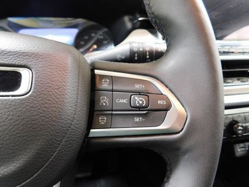 Used 2024 Jeep Compass Limited image 22