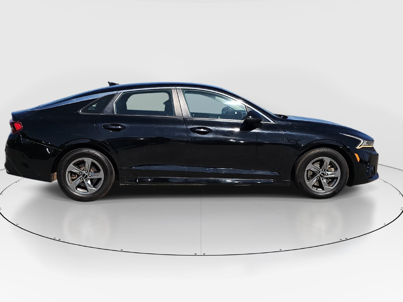 Used 2022 Kia K5 LXS FWD image 4