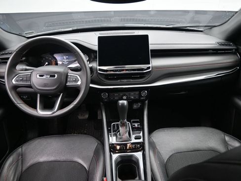 Used 2024 Jeep Compass Trailhawk image 24