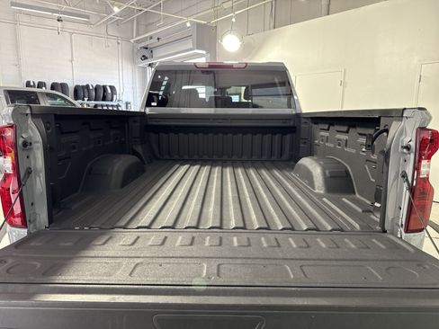 Used 2025 Chevrolet Silverado 2500 Custom w/ Custom Value Package AWD/4WD image 26