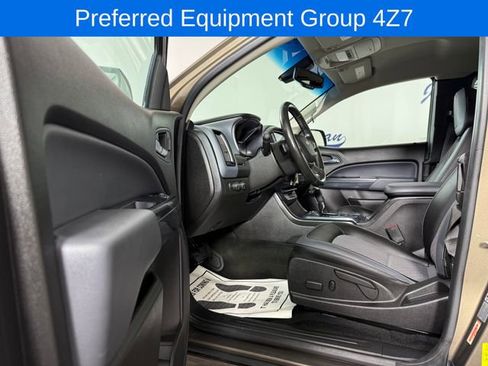 Used 2017 Chevrolet Colorado Z71 AWD/4WD image 10