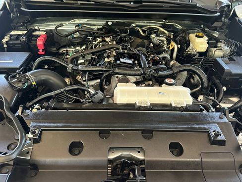 Used 2025 Toyota Tacoma SR AWD/4WD image 33