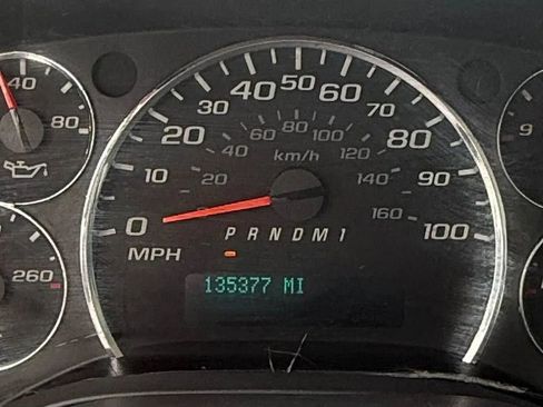 Used 2017 Chevrolet Express 3500 Extended image 16