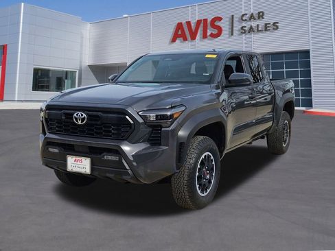 Used 2025 Toyota Tacoma TRD Off-Road image 1