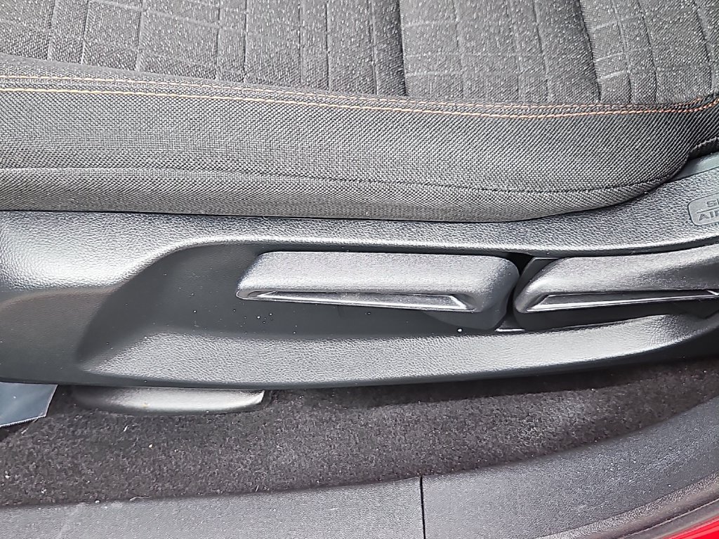 Used 2025 Honda HR-V Sport image 16