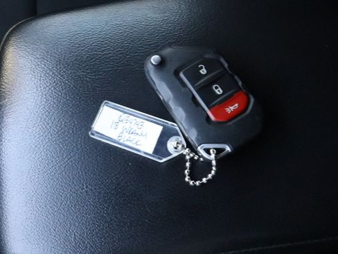 Used 2018 Jeep Wrangler Unlimited Sport S AWD/4WD image 30