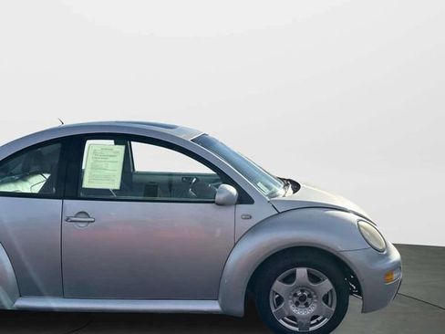 Used 2001 Volkswagen Beetle GLS image 4