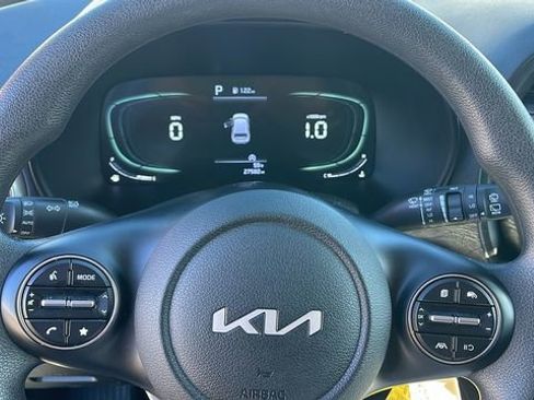 Used 2024 Kia Soul LX w/ Option Group 015 image 16
