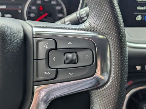 Used 2025 Chevrolet Blazer LT AWD/4WD image 28