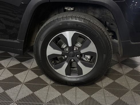 Used 2023 Jeep Grand Cherokee 4WD 4xe w/ Luxury Tech Group II image 11