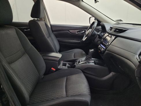 Used 2019 Nissan Rogue SV w/ Sun & Sound Touring Package AWD/4WD image 21