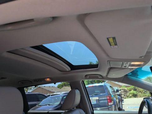 Used 2011 Honda Odyssey EX-L image 11