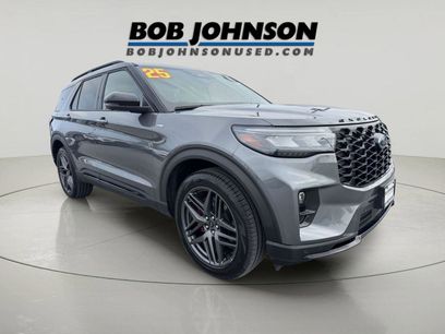 Used 2025 Ford Explorer ST-Line w/ ST-Line Street Pack