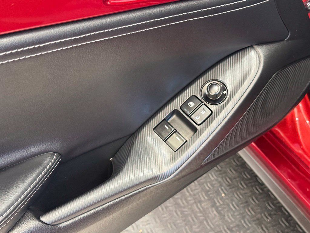 Used 2022 MAZDA MX-5 Miata Club RWD image 16