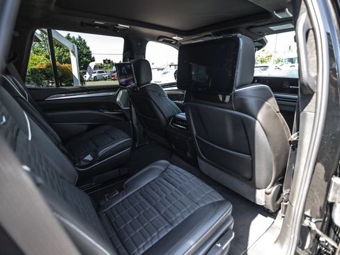 Used 2025 Cadillac Escalade V AWD/4WD image 30