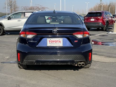 Certified 2022 Toyota Corolla SE w/ SE Premium Package image 8