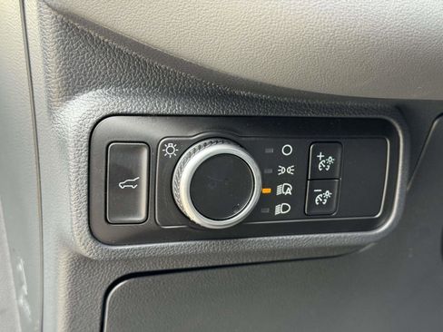 Used 2025 Ford Explorer Active image 19