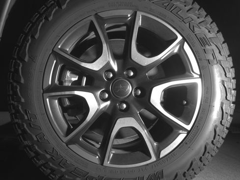 Used 2025 Jeep Compass Trailhawk AWD/4WD image 12