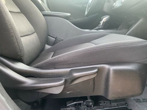 Used 2024 Chevrolet Malibu LT image 18