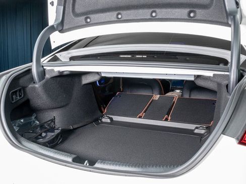 Certified 2025 Mercedes-Benz C 300 Sedan image 7