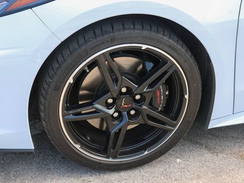 Used 2024 Chevrolet Corvette Stingray Premium Cpe w/ Z51 Performance Package RWD image 7