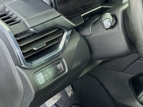 Used 2025 GMC Acadia Elevation image 17