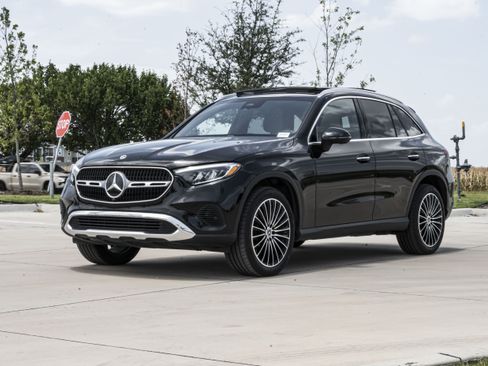Used 2025 Mercedes-Benz GLC 300 image 5