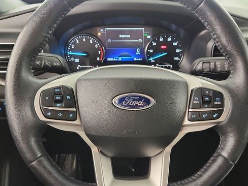 Used 2024 Ford Explorer XLT w/ Equipment Group 202A AWD/4WD image 13
