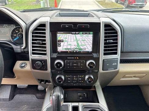 Used 2015 Ford F150 Lariat image 26