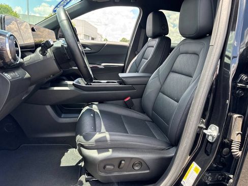 Used 2025 Chevrolet Equinox LT w/ Convenience Package II AWD/4WD image 16