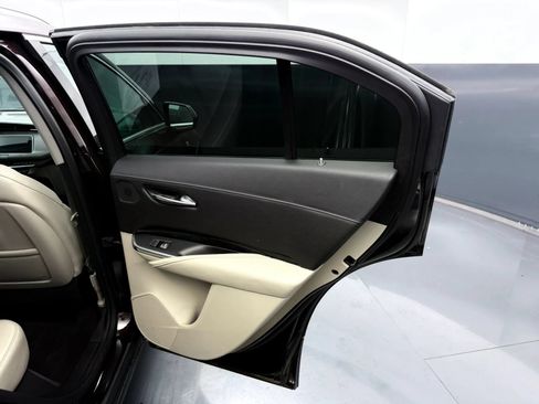 Used 2020 Cadillac XT4 Premium Luxury AWD/4WD image 14