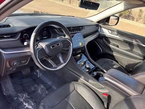 Used 2022 Jeep Grand Cherokee L Limited w/ Luxury Tech Group II image 12