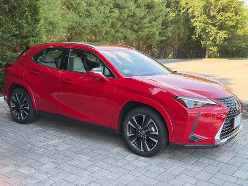 Used 2025 Lexus UX 300h AWD w/ Cold Area Package image 3