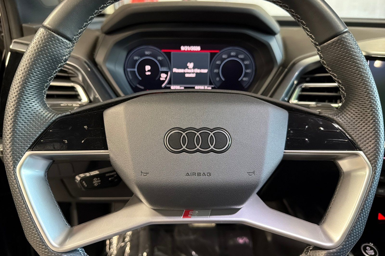 Certified 2024 Audi Q4 e-tron Premium Plus w/ Premium Plus AWD/4WD image 23