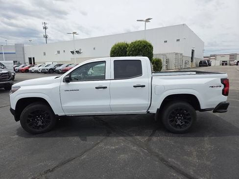 New 2026 Chevrolet Colorado W/T w/ WT Custom Package AWD/4WD image 16