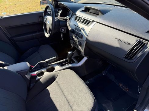 Used 2009 Ford Focus SE image 20