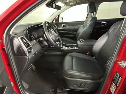 Used 2022 Kia Sorento SX w/ Panoramic Sunroof Package AWD/4WD image 11