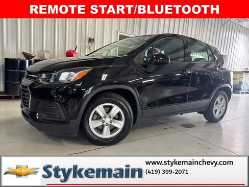 Used 2020 Chevrolet Trax LS FWD image 1