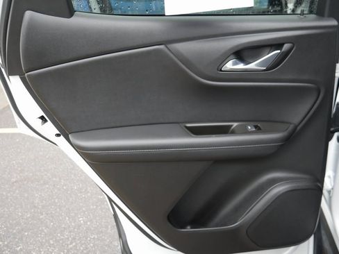 Used 2020 Chevrolet Blazer LT image 31