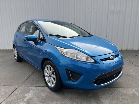 Used 2012 Ford Fiesta SE FWD image 1
